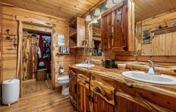 157 County Road 210, Eureka Springs, AR 72632