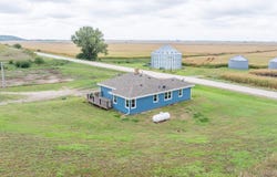 14827 Oak Ave, Castana, IA 51010