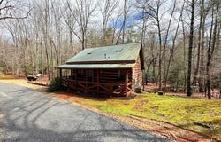 136 Honeysuckle Way, Blue Ridge, GA 30513