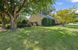 5233 MARY STARNES Dr, Memphis, TN 38117