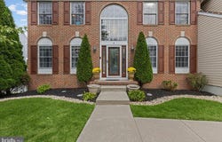 4 DIMSDALE Drive, LUMBERTON, NJ 08048