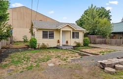 102 HOLEMAN Ave, Eugene, OR 97404