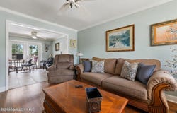 121 Roberts Circle, Ocean Springs, MS 39564