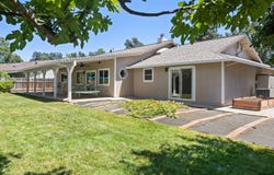 5882 Farm House Lane, Redding, CA 96001