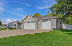 418 Coniston Circle, Sergeant Bluff, IA 51054