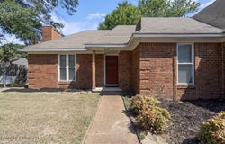 838 Cloverleaf Drive, Southaven, MS 38671