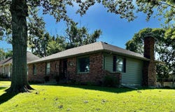 5861 SW 27th TER, Topeka, KS 66614