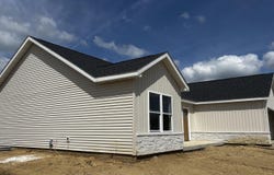 1221 PARKVIEW Drive, Eureka, IL 61530