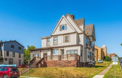 119 N 7th Ave W, Duluth, MN 55806
