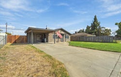 11861 Chris Lane, Hanford, CA 93230