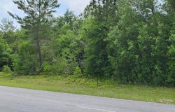 Deltona Boulevard, Chipley, FL 32428