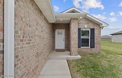 333 E Greystone Square, Webb City, MO 64870