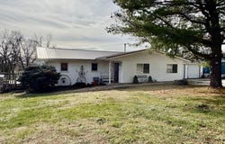 203 Wynes Circle, Greenfield, MO 65661
