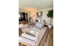 525 W Omar Street, Struthers, OH 44471