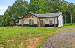 181 Hayes Ridge Rd., INDIAN MOUND, TN 37079