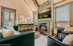 564 Warbonnet Way, Pigeon Forge, TN 37863