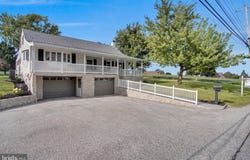 275 MANOR RD, RED LION, PA 17356