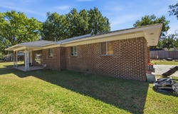 129 E Cloverdale Dr, Brinkley, AR 72021