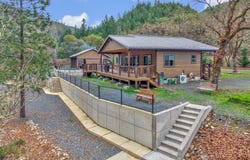 4696 COW CREEK Rd, Riddle, OR 97469