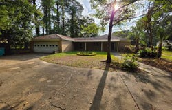 981 E Prudhomme Ln, Opelousas, LA 70570