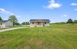 111 Conley Dr, Pall Mall, TN 38577