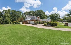 3028 Greystone Dr, Pace, FL 32571