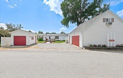2373 W Shore Dr, Union, NE 68455