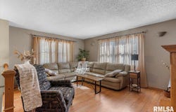 2921 ARLINGTON Drive, Springfield, IL 62704