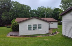 231 Manor Drive, Franklin, PA 16323