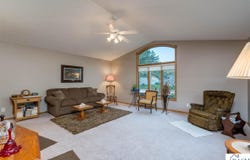 2320 Hoffman Path, Mankato, MN 56001