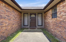 6230 Starhill Dr, Milton, FL 32570