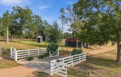 6389 Miller Rd, New Ulm, TX 78950