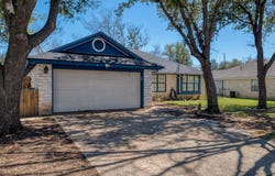 2010 Lark Ln, Taylor, TX 76574