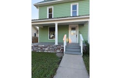 1423 3rd Street, Perry, IA 50220