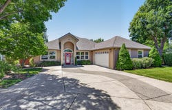 374 Leandra Lane, Eagle Point, OR 97524