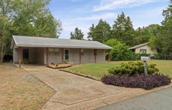 2 Evergreen Dr., Searcy, AR 72143