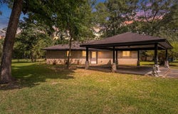 917 Huckleberry, Warren, TX 77664