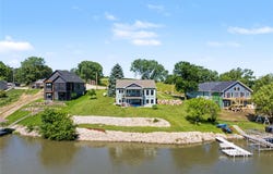 8109 Oak Ridge Drive, Dexter, IA 50070