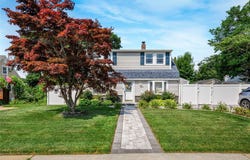28 Crabtree Lane, Levittown, NY 11756