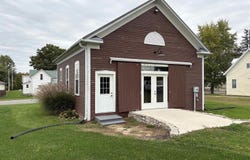 200 E Shackley Street, Geneva, IN 46740