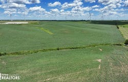 2049 510th Ave, Deep River, IA 52222