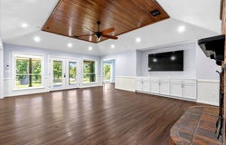 154 Shoreline Dr, Bastrop, TX 78602