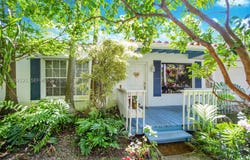 119 Harbor Dr, Key Biscayne, FL 33149