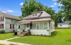 319 W Saginaw Street, St Louis, MI 48880