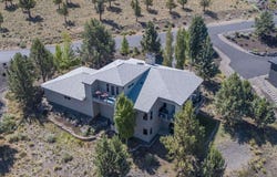 893 Highland View Loop, Redmond, OR 97756