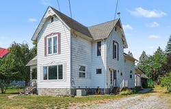409 N Jeffery Avenue, Ithaca, MI 48847