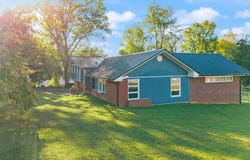 75 Hickory Hill Dr, Monticello, KY 42633