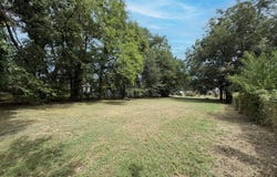 124 E Crockett, DeKalb, TX 75559