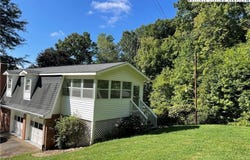 421 Northwest Drive, Jefferson, NC 28640