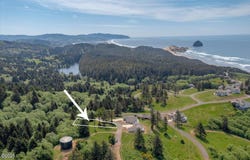 76 Megans View Point, Pacific City, OR 97135